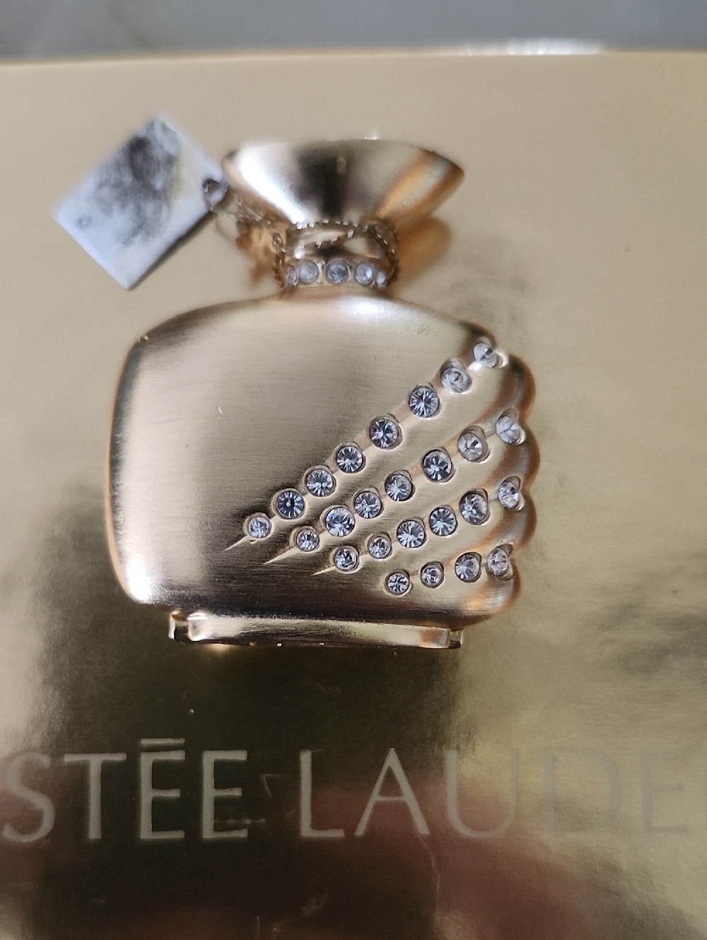 Estee Lauder Beautiful Romantic Moment Solid Perfume Compact Full